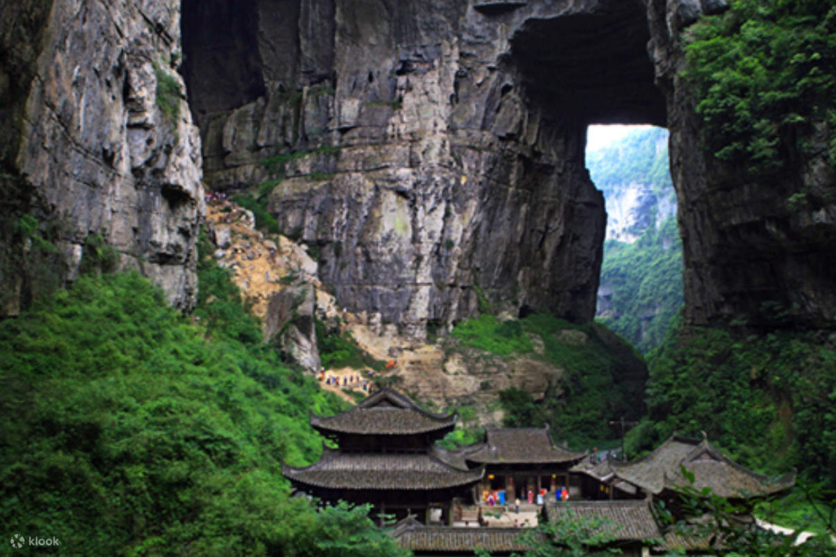three natrual bridges